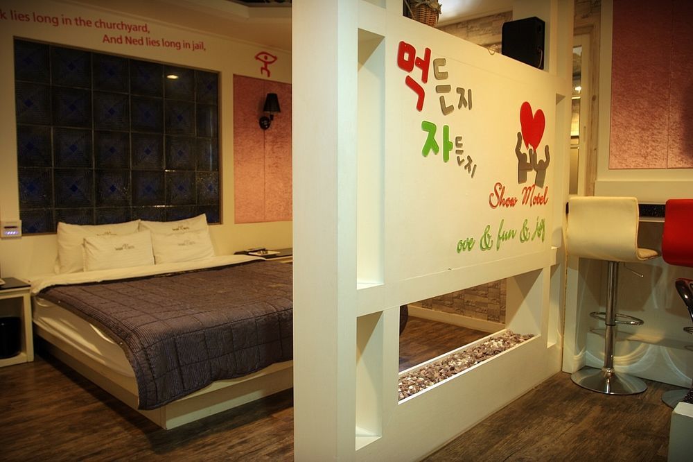 Show Hotel Busan Exterior foto